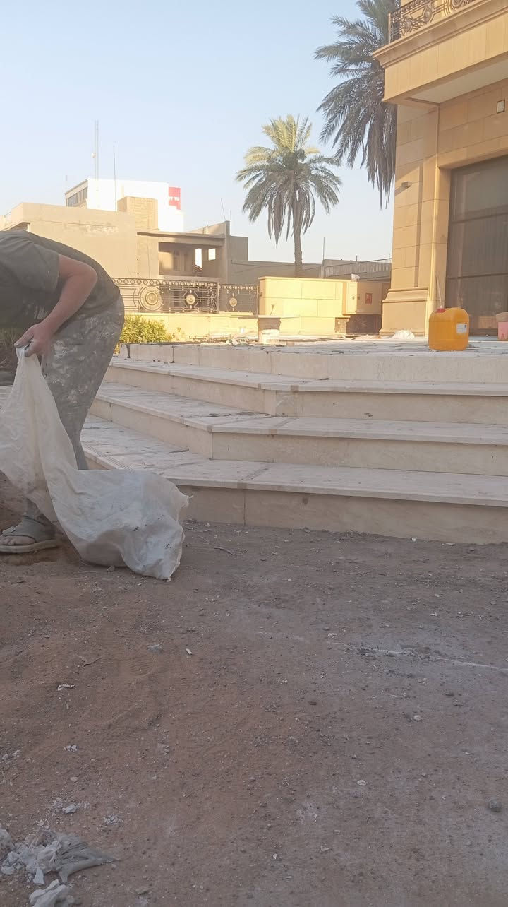 السلام عليكم ورحمه الله
احنا كادر مصري لتركيب البورسلين والمرمر والسيراميك اذا في مقاول نشيل منه شغل وبيكون ع حسب الاتفاق والله المستعان وهذا رقمي بيه واتساب ***********
