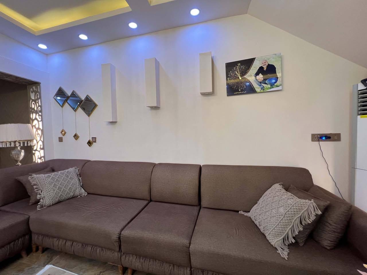 دیوان للبیع کلش نضيف رقم
***********

