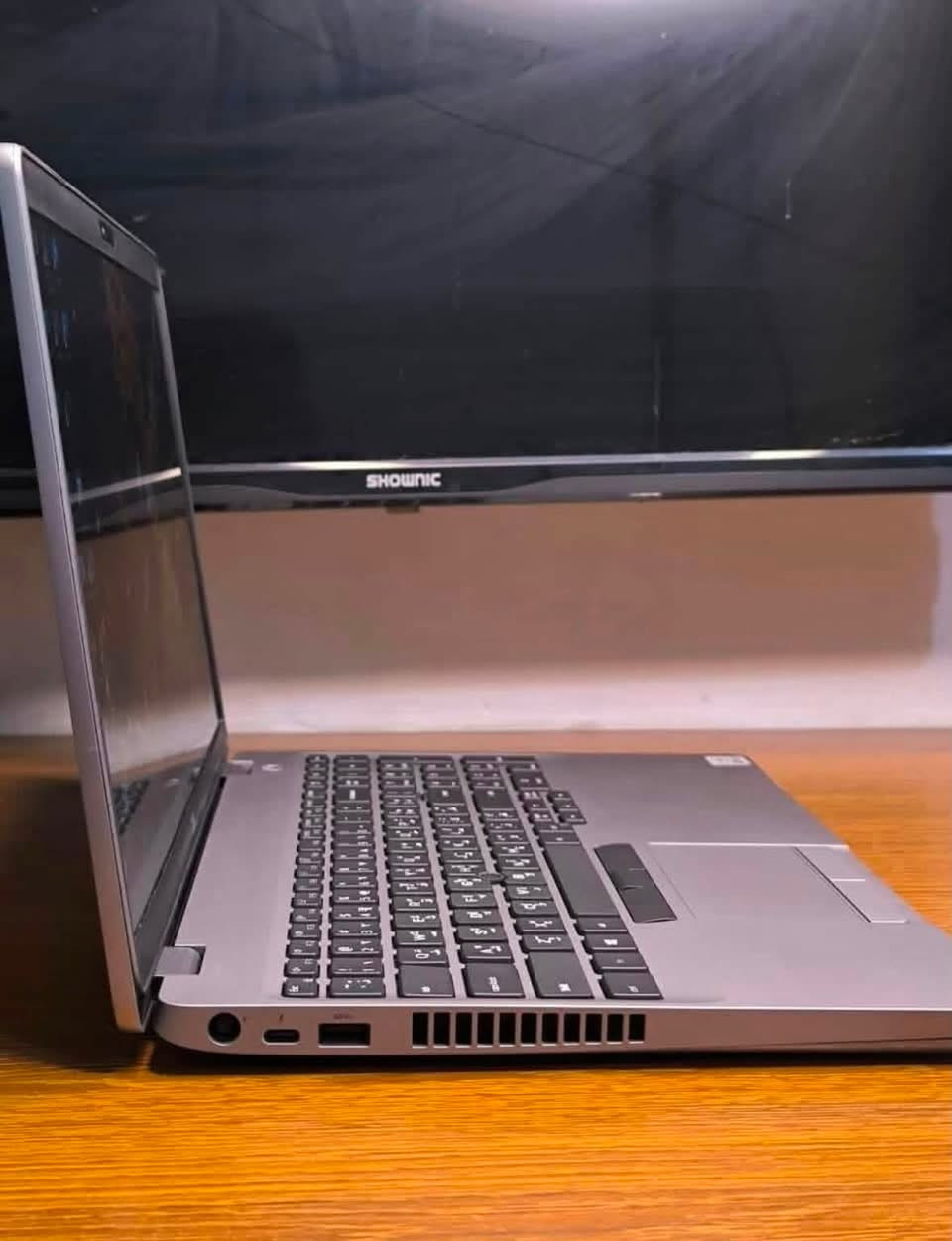 متوفر لابتوب Dell Latitude 5511 Ci 5 الجيل العاشر للبيع
لابتوب مستعمل لكن نضيف بمعنى الكلمة 
مواصفاته موضحة بالصور بالمنشور

السعر : 400 الف دينار الشراي الجاد يدلل
للاستفسار : ***********
العنوان : بغداد / الشعب
