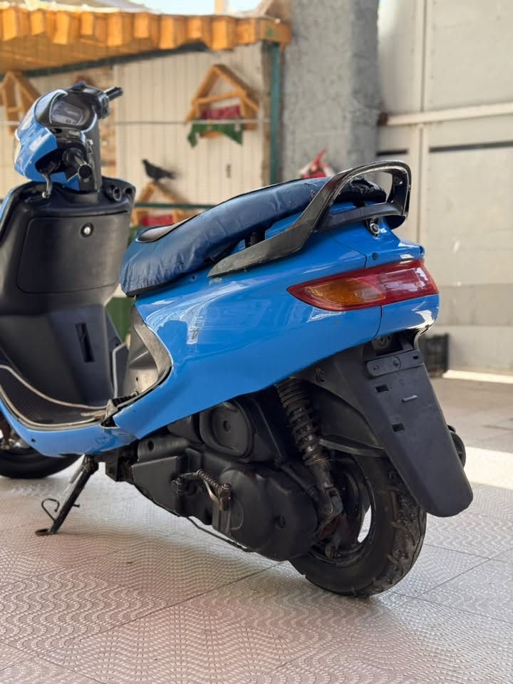 سلام عليكم للبيع دراجه فراشه جديده ونضيفه تخبل كلشي شغال سلف هندر كهربائيات اشاير لايت دشبول شغال طوافه بانزين شغاله شلعه ومعدل تخبل دراجه بلاديه كابريتر بلادي صالنصه بلادي سلف بلادي دشبول بلادي كله بلادي السعر 350 وبيه مجال بسيط الرقم ***********
