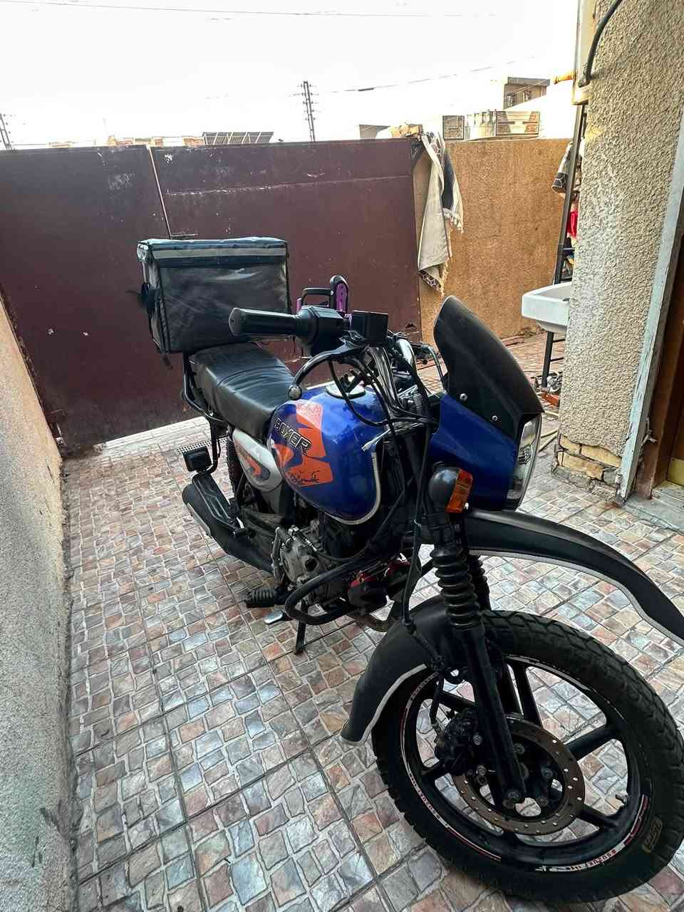 يا الله السلام عليكم بوكسر ٢٠٢٣ اوراق اصولي دراجه نضيفه ومصارلها شهر من طلعت تشتغل دراجه حلوه ومكينه مجفته مره وحده وشغلها مضبوط ومكينتها ناعمه وعليها زنون اصلي سعره 75 وزنجيل وتاير جدد واصليات شركه مراوس فقط! بدايوان جبلي اوراق او دايوان لاتيي مكاني بغداد حي الجهاد ستفسار (***********) واتس فقط مراوس اكرر!
