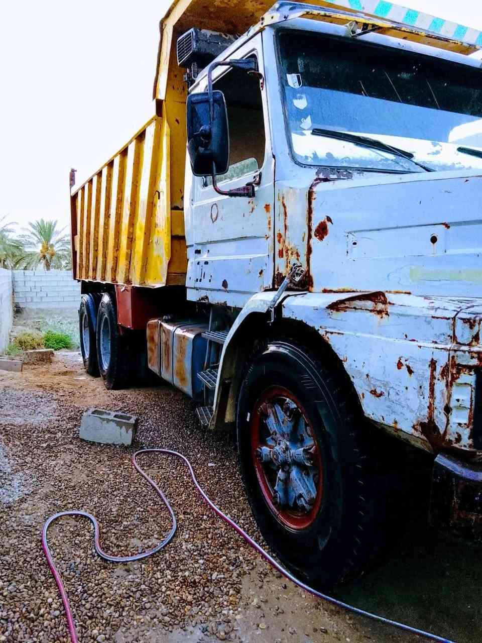 سلام عليكم سكانيه موديل 89مكينه 112مكينه مجفته جديد كير جديد مجموعه مالتهه لبلاديه تخم تاير بدي مايلر 16 كير 5 5مكان السياره الرمادي السعر 145وبيهه مجال ***********
