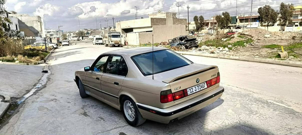 بي ام 525موديل 1993
صبغ عام بدون حادث

لايت زينون عالي ناصي 

كهربائياتها كلها شغال

مسجل شاشه +مضخم صوت

السعر 58$

مكانها موصل ايسر 

***********   (وتساب )
