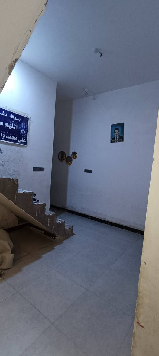 ياالله بيت طابو صرف طابقين طابوك والسقف كونكريت 
والطابق الثاني هيكل البناء ثرمستون
 والسقف عگاده مساحه 100متر الواجهه 5 والنزال 20
العنوان حي العسكري شارع سيد جواد وتنزل وانوب داخل الفرع
 كافة الخدمات ماي ومجاري وكهرباءوالتبليط بالباب 
 السعر  73 تنطي 50 وتسدد 23 مليون الباقيات اقصاد اسكان للدوله بالشهر تدفع 174الف اي استفسار اتصل ***********
