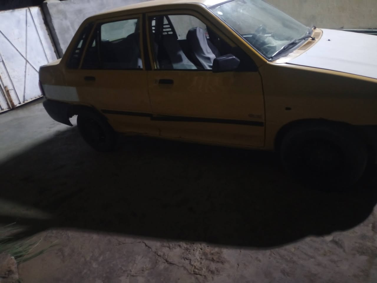 سايبه موديل 11سياره جاهزه مكينه وكير مكفولات سياره عليه هيه وغرمتت 400  تريد تحويل سعره 15 ورك. الغرمت  ترريد بدون تحويل يعني بدون رعي سعرره 9قفل ورقمي ***********  مكاني بابل
