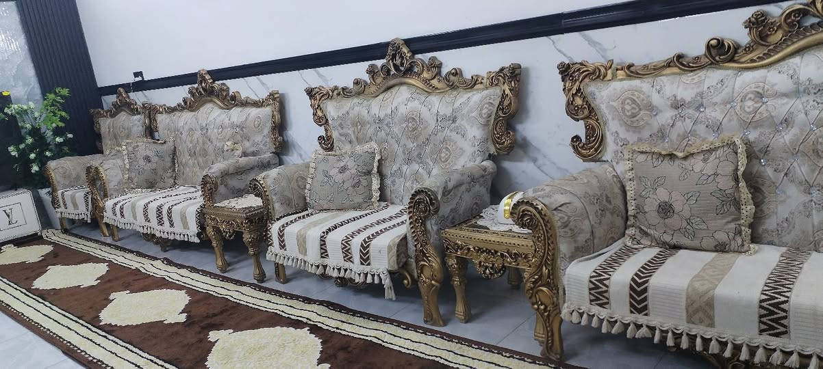 اكيد بعد الاذن من صاحب الكروب المحترم تخم ملكي زان السعر ٦٠٠ وبي مجال مع الطبلات والشراشف... للاستفسار اتصال على الرقم او مراسله واتساب ***********
