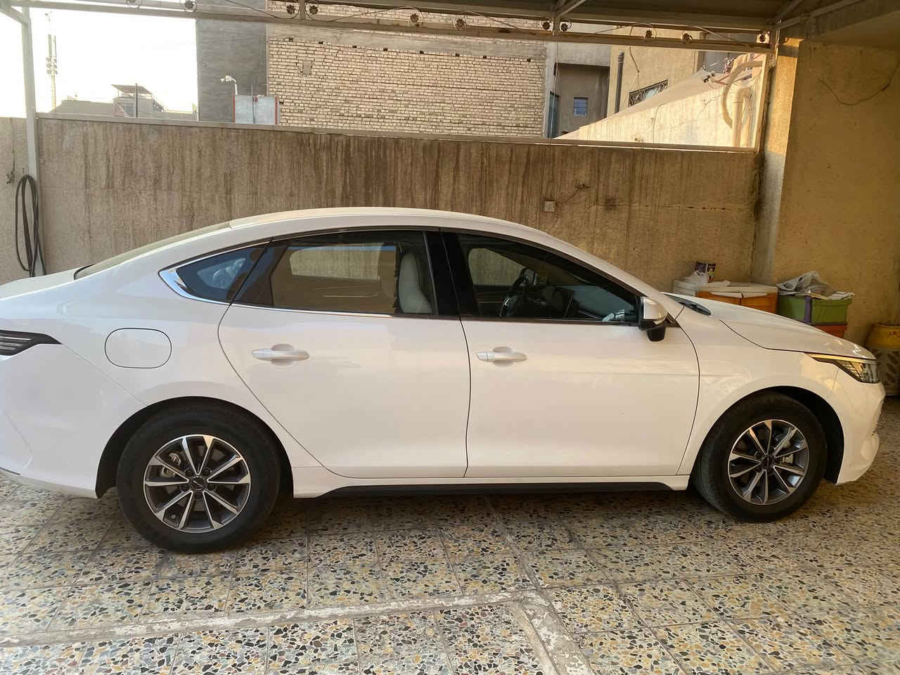 دستروي للبيع
السلام عليكم 

دستروي للبيع 

ماشيه 7 الف الكلي

بيه بارد بالجاملغ الامامي على كد شبر 

ورششه بالدعاميه الاماميه 

سايه كامله مكمله 

مكاني بغداد ساحه بيروت 

***********
