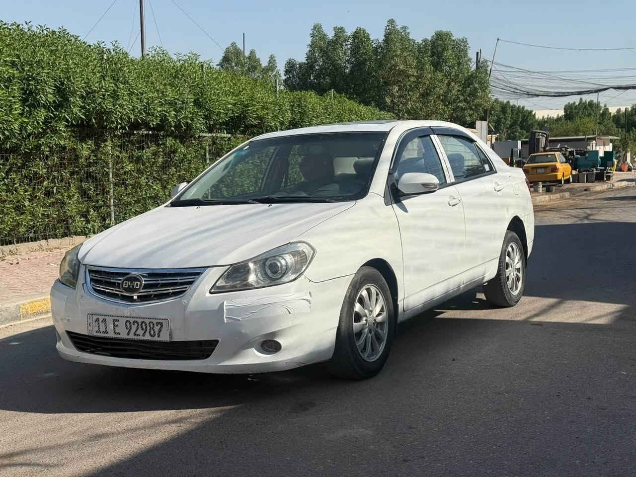السلام عليكم BYD. G3.  2013 كير اوتماتيك المرغوب 
مكفوله كفاله عامه ضربه وصبغ وتبديل كير ومحرك شرط الكفاله كير مال مني كوبر يعني انسى العطل ميكانيك تبريد منضومة جديده صدر جديد تخم تاير نضيف محرك جديد سيارة ماعايزها اي شي فول مواصفات ماشيه 146 حقيقي سياره حلوه وشرط الفحص رقم بغداد 11 انكليزي والتحويل مباشر هزه جديده سنويه جديده سياره جاهزه على داير مليم ونضيفهحتى طخطخات مابيها ولا حتى بوارد ممتعوبه  السعر 52 مكاني بغداد رقمي 
***********
