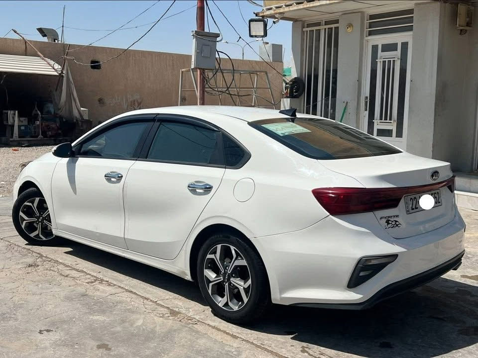 السلام عليكم
للبيع مستعجل

كيا فورتي 

2020

وارد امريكي 

مواصفات عاديه

محرك 2000دوش المرغوب

رقمها اربيل بأسمي شخصياً

4قطع صبغ بدون دواخل 

117وبيها مجال 

***********
