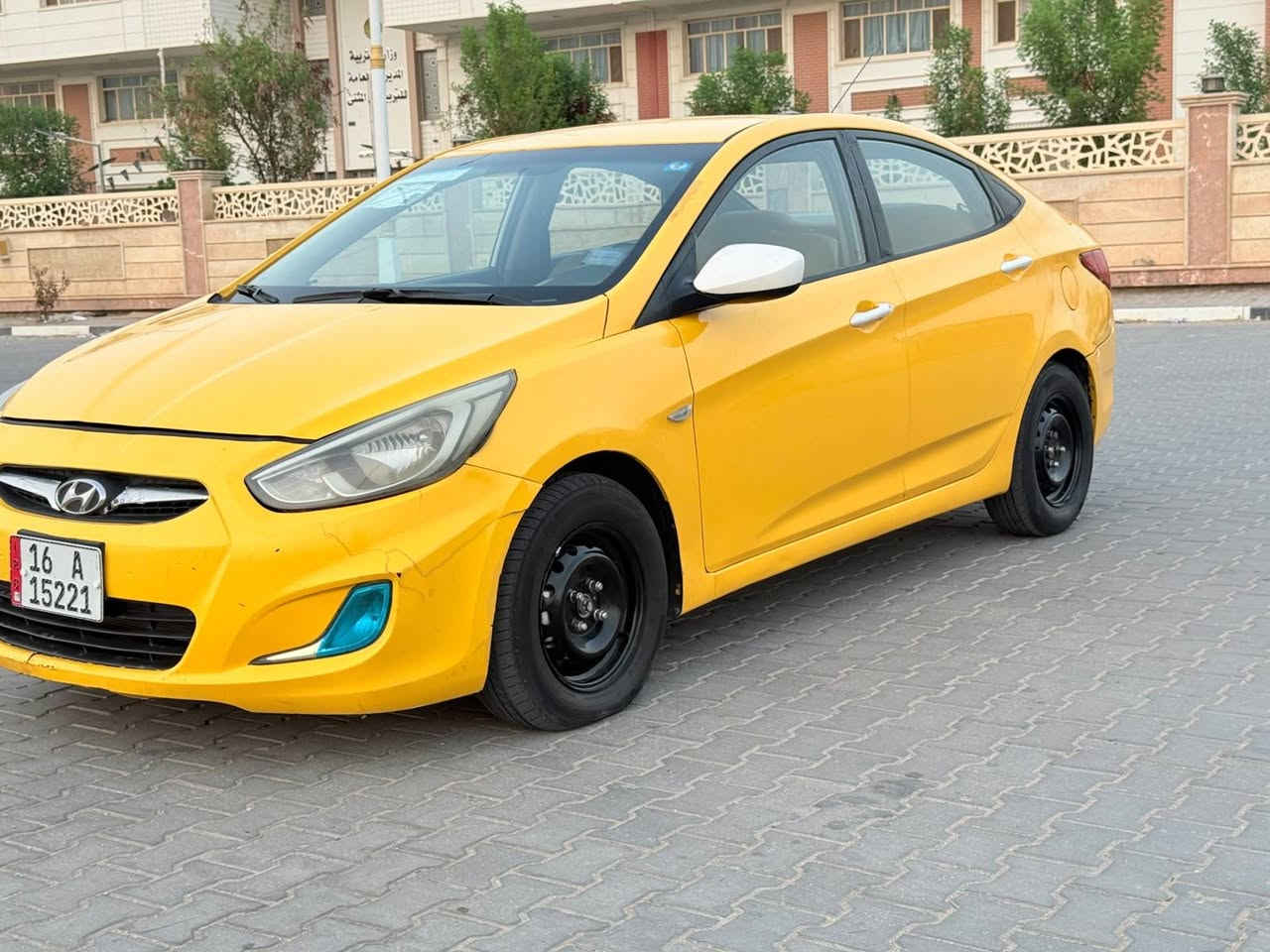السلام عليكم
اكسنت مديل 2013
خليجي 1600
مكينه وكير حداديه
تخم تاير تبريد مصفره هيئه وغرايم 
هزه جديده 
جاهزه مانقصه شي 
رقم قادسيه نكليزي 
هزه جديده 
مكان لسياره السماوه المركز 
السعر 73 وبيه مجال 
لاستفسار ‏‪***********‬‏
