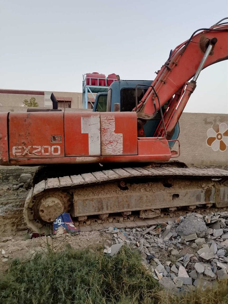 حفاره ثري هيتاشي رقم ألماني سنويه عضم مالك موجود حداديه نضيفه محرك شرط زناجيل جدد.. السعر ..90.. ورقه بيها مجال المكان سماوه للتواصل ***********
