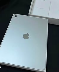 آيباد ١١ • ١٢٨ • بطارية ٩٧٪