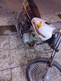 دراجه موديل 21 للبيع مكاني بغداد مدينت الصدر رقمي07779529464