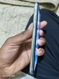 عندي جهاز للبيع ايفن إكس إس جهاز نضيف بس واكف فيس ايدي  وبطارية مرفوعة...