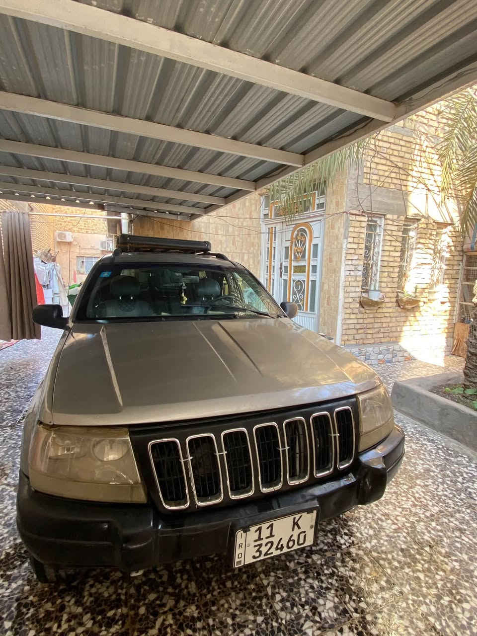 جيب شيروكي موديل 2000
محرك 6 سلندر 4000 بلادي 
رقم بغداد مشروع وطني
 سنوية 2030
مكفولة من الضربة 
محرك مكفول 
تبريد شغال 
السيارة عوزها ترتيب كهربائيات
تايرها نظيف
باتري جديد 
السعر 45  

ميسان قضاء المجر الكبير 
***********
