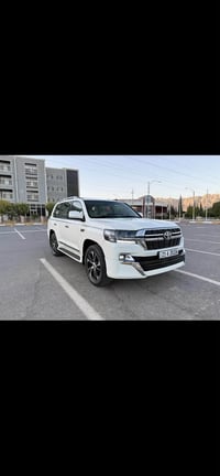 لاندكروزر GXR • شكل ٢٠٢١ • ١٦٠٠٠٠ كم
