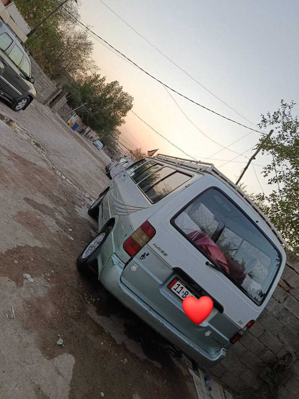 جنبي 2010 السعر 70ورقه وبيها مجال العنوان بغداد شهداء السيديه الرقم واتساب ***********
