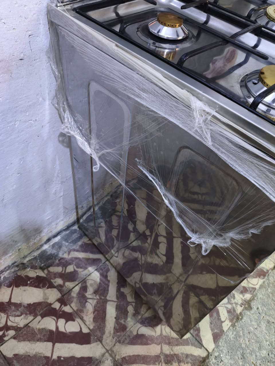 طباخ فريش مصري باب الاول  شغال كامل ونضيف جدا 
مكاني الحله مركز مدينه.
رقم *********** استفسار اتصال او واتساب ..
