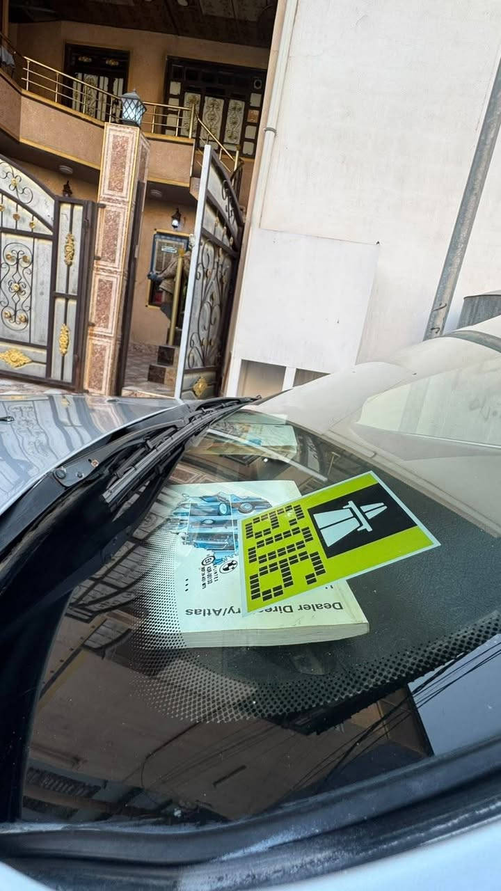 سلام عليكم للبيع BMW  موديل 1997 📦 e39 
سياره فوول مواصفات مكينه 528 بلادي 📦 
صبغ عام جماليه بدون أي ظربه 
رقم أربيل سنويه جديد دفتر بانزين بيها 
كير مكينه تبريد كلها بشرط 
مكان سياره كركوك 📍
***********
سعر 95 فقط بيع.
