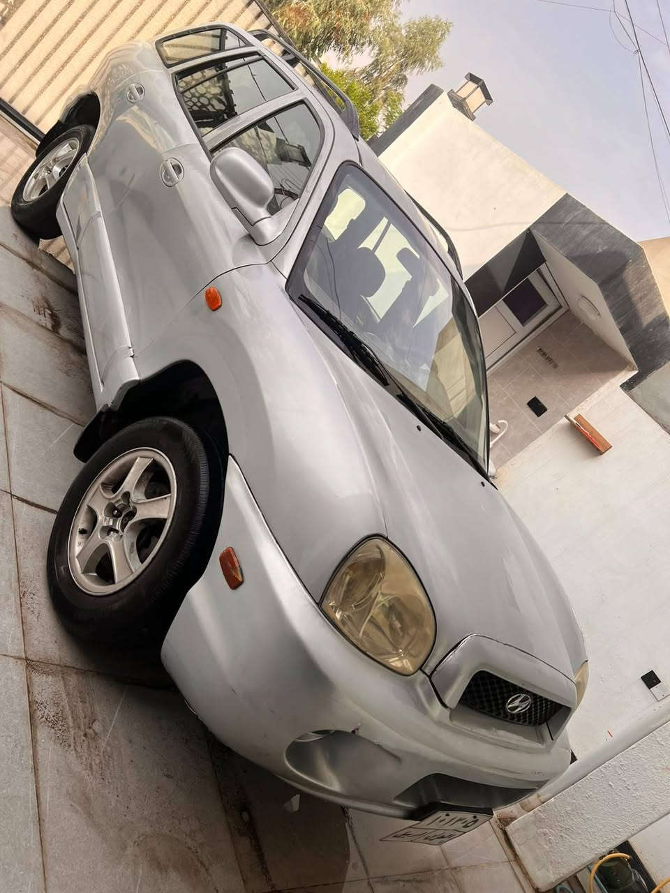 سنتافي • ٢٠٠٢ • بدون صبغ
