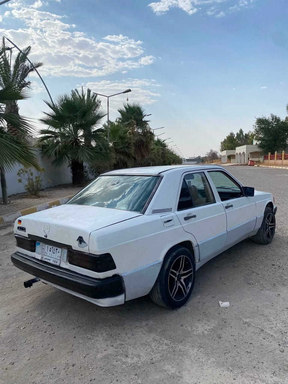 سلام عليكم مارسيدس 190 طيارين موديل 1988 كير و محرك بلادي كابريتا كير اوتو  كير و محرك شرط الكير فقط بي طبا رقم كركوك مشروع وطني سنويه 2028 جديده سياره بي ضربه جاملخ فقط تعديل الباقي كله شرط و الكل عل  بلاد صبغ بلادي بدون صبغ دواخله حلوه سياره جاهزه كهربائيات كامل شراي يخابر مراوس فقط ويا بي ام سعره 34 وبي مجال شراي يخابر ويدلل *********** مكاني كركوك
