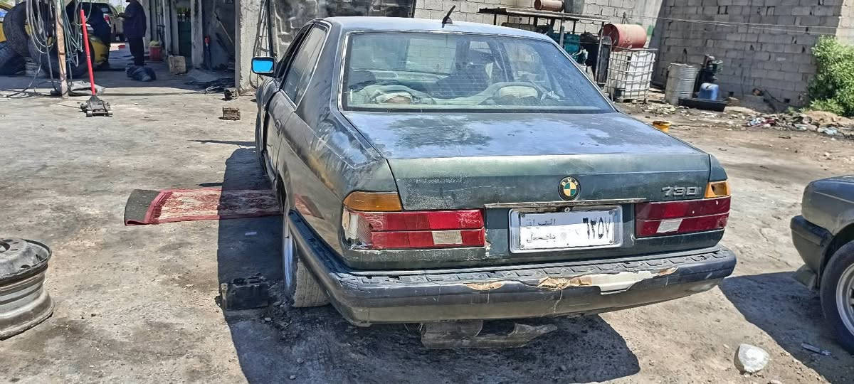 ابيعلك محرك وكير وتايرات.
صاحبها بالنجف ومااندله سعرها ١٢ ورقه مكاني كربلاء طويريج ***********
السياره تمشي بس تخربط الايرفلو عاطل بس مكينه وكير نضيفات مابيهن شي
