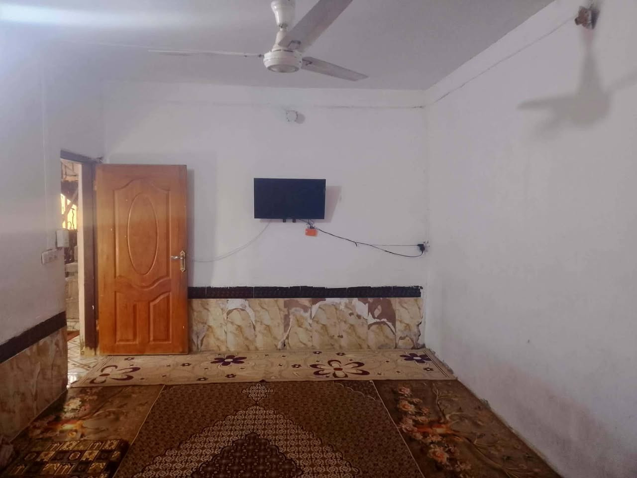 بيت لبيع
مساحا. 300 طابو صرف
بي غرفتين نوم واستقبال ومطبخ وصاله كبيره
مكان. قالبيا سييف سعد قرب شارع ٣٠
سعر 48 وبي مجال لطيبي
الرقم لستفسار***********
