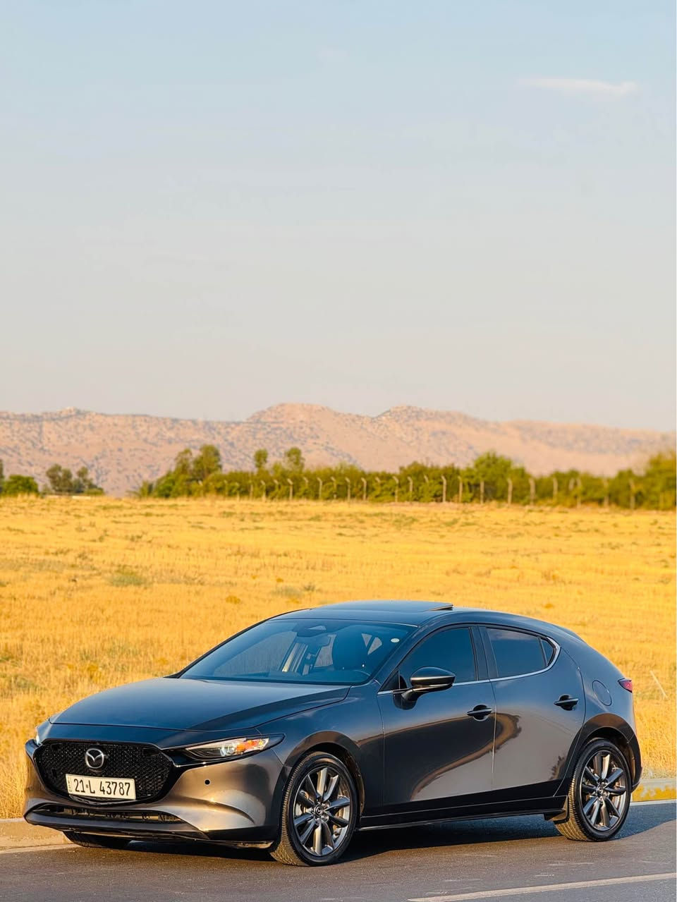 Mazda 3 hatchback 
مۆدێل ٢٠٢٤ 
٢٠هەزار رۆشتوە -بەس بۆنیت بۆیاخ بێ ناوگرتن -ئێرباگ بەس سوکان تەقیوە 
مەکینە ٢.٥ بێ تۆربۆ گێڕو مەکینەی بە شەرت 
مواسەفات پری فێرد -سلایت-کوشن هیتەر-بەسمە-کوشن کارەبای-ڕادار ٣٦٠ زۆر مواسەفاتی ترر 
١٣٦ وەرەقەو معامەلە 
بە ناوی خۆمە -تحویل بە شەرت 
*********** كويسينجاك, أربيل
