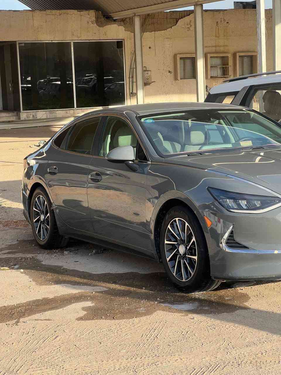 السلام عليكم
سونات موديل 21 
وارد امريكا حادثه كما موضح بصوره
مكان حله مركز المدينه
الاستفسار الاتصال ***********
