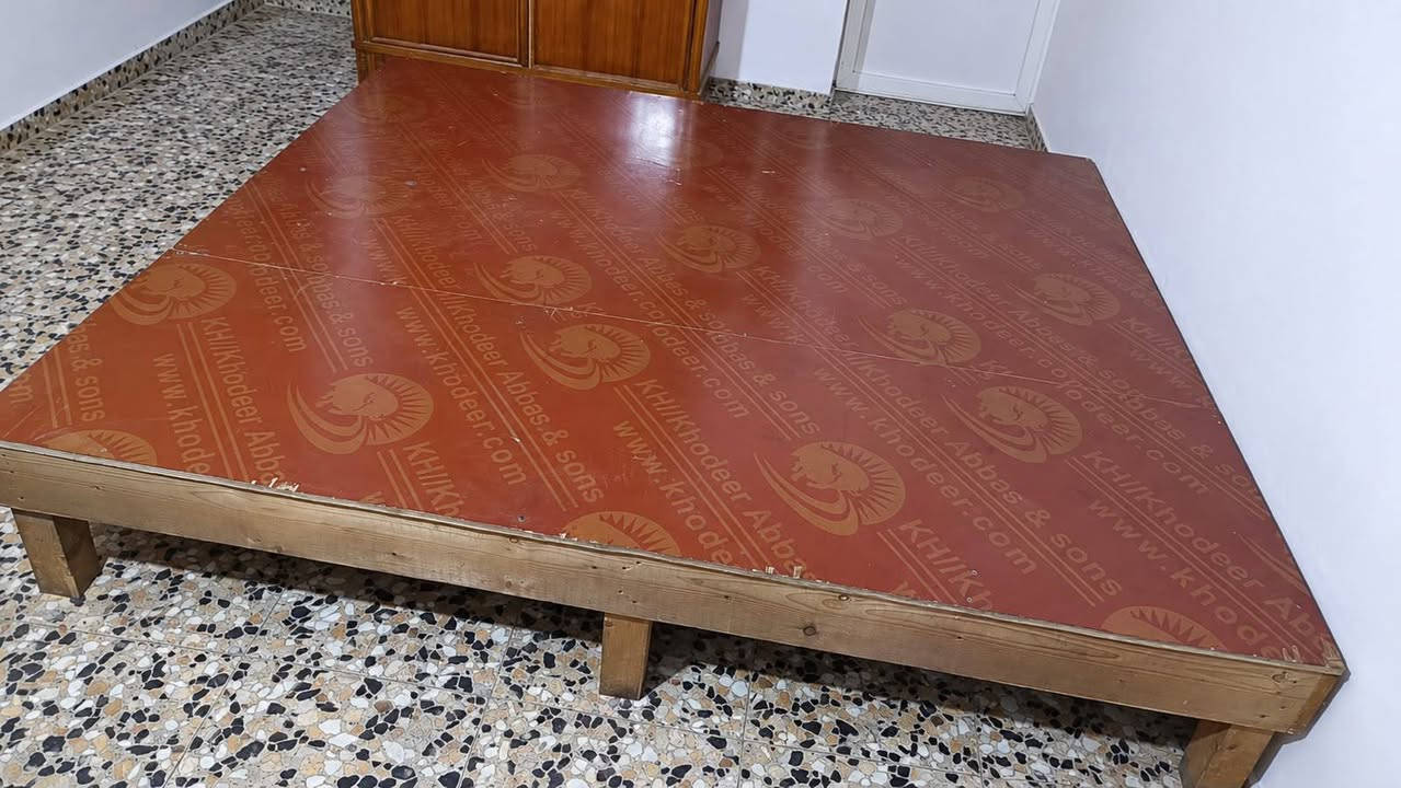 صوميه جربايه • نفرين ونص • ١٨٠×٢٠٠سم