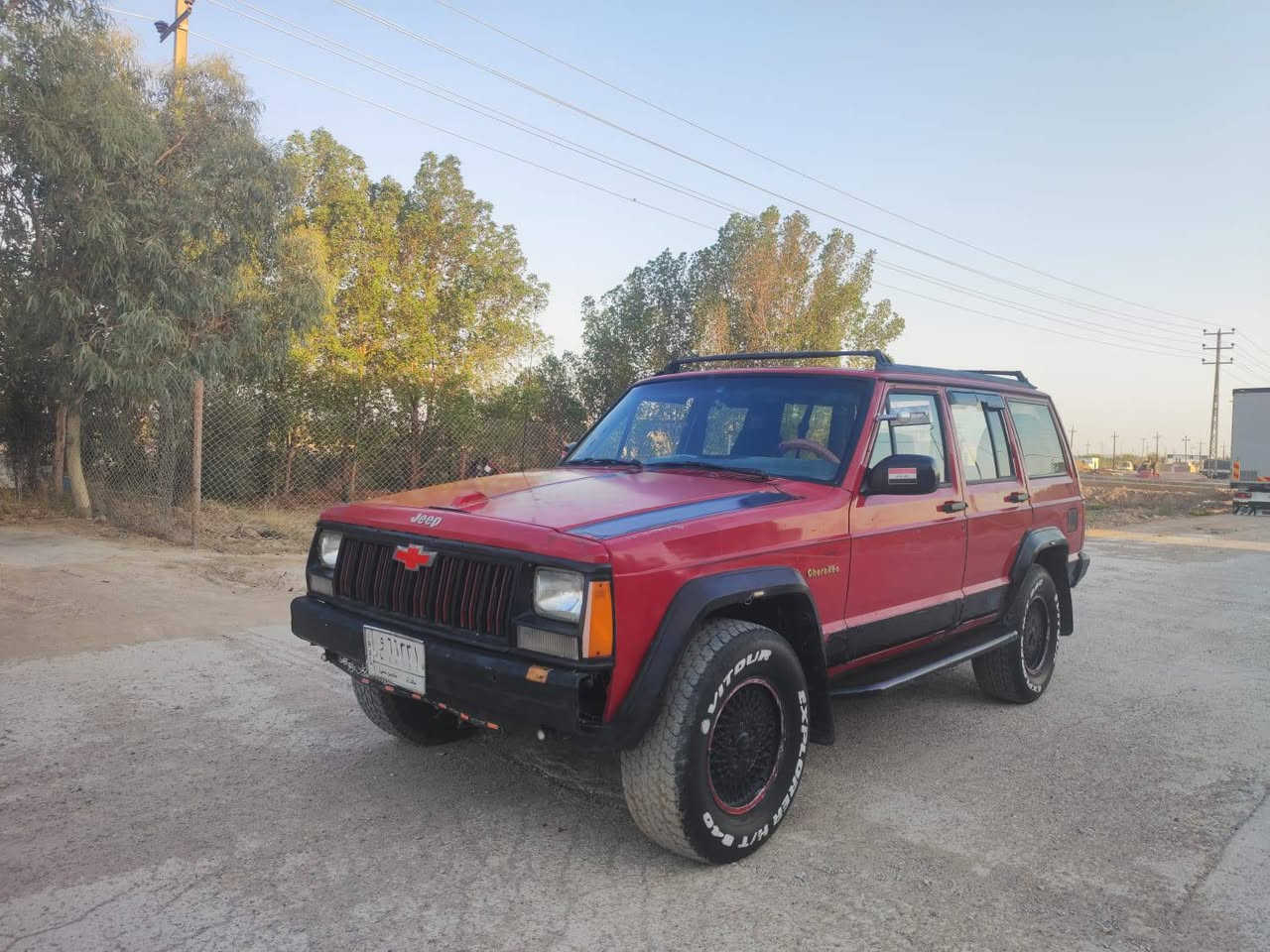 جيب شيروكي موديل 1993 رقم بغداد تحويل مباشر مكينه وكير بلاد سياره بلاديه وجاهزه تخم تاير حداديه مكفوله مكفوله من ضربه والعيب الشرعي السعر 30$ ورقه وبيه مجال لشراي العنوان ذي قار قضاء الفجر
 للستفسار ***********
