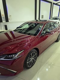 لكزس ES350 • ٢٠٢٥ • بدون صبغ