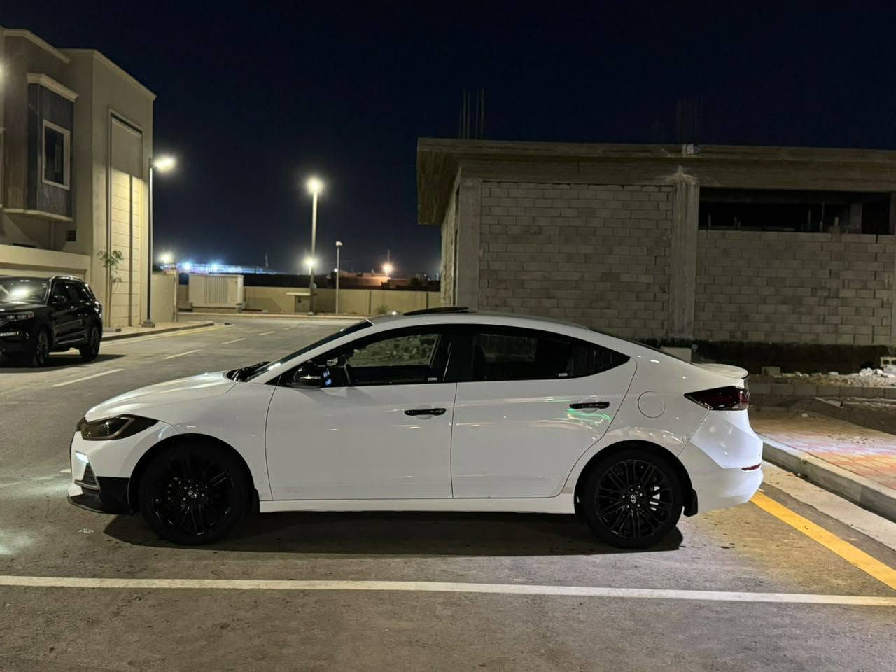 السلام عليكم سياره النترا للبيع موديل 2019 رقم بغداد تحويل مباشر السعر 140 بيها مجال عنوان رمادي ***********
