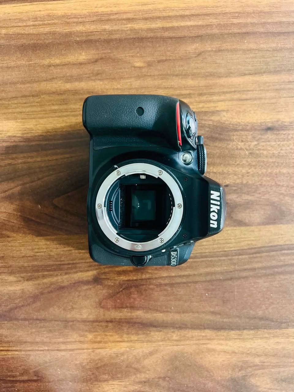 Nikon D5300
📸 الكاميرا بحالة ممتازة ونظيفة، استخدام شخصي.

المواصفات والملحقات:
✅ عدسة أصلية Nikon AF-P DX 18-55mm VR
✅ بطارية أصلية
✅ شاحن أصلي
✅ حزام Nikon أصلي
✅ حقيبة كاميرا

📷 الكاميرا تعمل بكفاءة تامة، ومناسبة للتصوير الفوتوغرافي والفيديو.

💰 السعر: خاص . 

📞 واتساب: ***********
