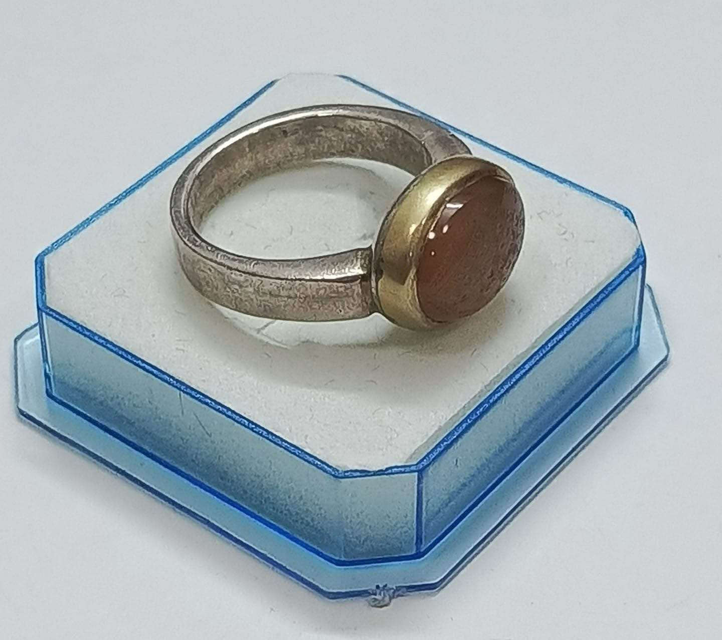 خاتم العقيق اليماني زعفران فضه 925 صياغه يدويه 
ثقيله القياس الخاتم 21السعر110الف
توصيل جميع المحافظات 5
*********** بغداد, العراق
