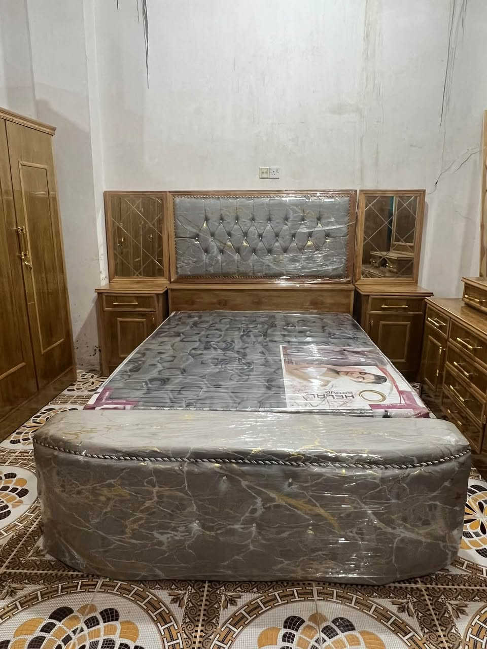 غرف صاج الموصل – شغل درجة أولى وبأسعار مناسبة ✨

إذا تدور على الجودة والمتانة والسعر المناسب، وفرنالك تشكيلة من غرف صاج الموصل شغل درجة أولى وبأحجام وتصاميم مختلفة 👌

🔹 الكنتورات : من بابين إلى 5 أبواب
🔹 الغرف: متوفرة بأشكال مختلفة
🔹 المرايات: متوفرة
🔹 الجرارات: متوفرة
🔹 جرابي (تخت): طفل ونفر
🔹 التخت النفر: دوشمة وبدون دوشمة

💰 الأسعار:
▪️ الغرف: من 850 ألف إلى 2,000,000 حسب الحجم والمواصفات
▪️ تخت نفر: من 50 إلى 65 ألف
▪️ المرايات: من 65 إلى 80 ألف
▪️ الجرارات: 50 ألف

📍 الموقع: الشرقاط – شارع السدة
📞 للاستفسار والطلب: ***********

✨ شغل درجة أولى – جودة تستاهل وثقة تدوم ✨
