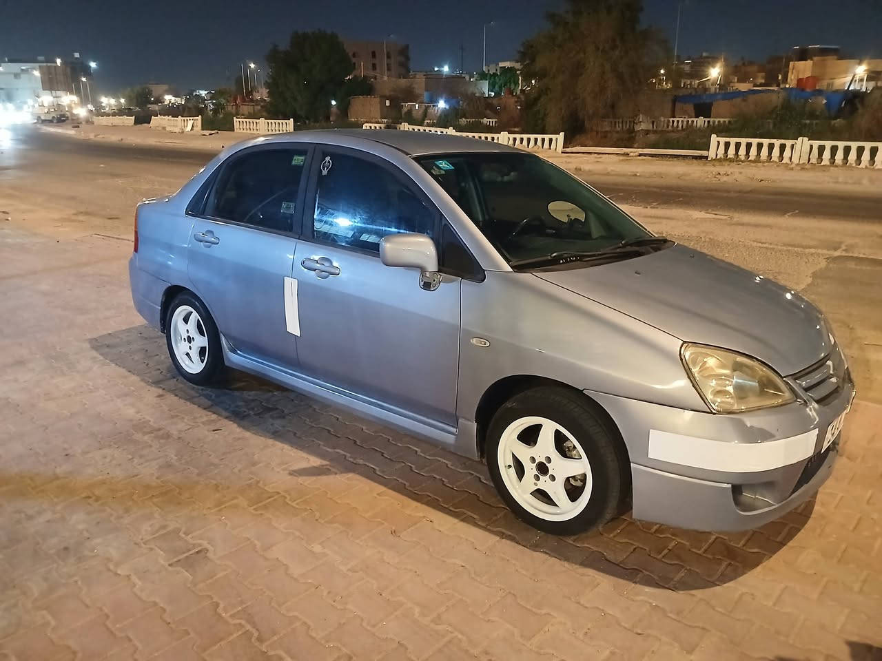 السلام عليكم ساسوكي اليانا ياباني  كير عادي مديل 2006 مكينه كير تبريد تخم تاير حداده جديده  السياره جاهزه مال تكسي  صبغه جديده اثر جراد مكفوله من الضربه  والخياس سنويه بسمي لل واحد وتلاثين 2031 السياره بسمي 
السعر ب55$ ورقه وبيها مجال تلفون ***********
