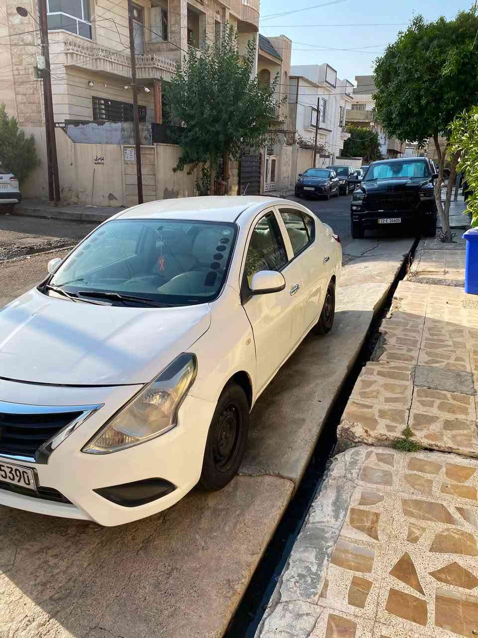 🚗 نيسان صني 2016 للبيع
المواصفات:
 الموديل: 2016
 اللون: أبيض
 الصبغ: مكفولة من الصبغ تماماً (بدون صبغ)
 البودي: يوجد تعديل بارد فقط، السيارة بنظافة ممتازة.
 المحرك والكير: بشرط الفحص والجاهزية، السيارة محرك وكير وتبريد شغال وممتاز.
 الوضع العام: سيارة جاهزة للشغل والسفر وما تحتاج أي مصروف.
📌 تفاصيل إضافية:
 المكان: أربيل زانكو  
السعر 82$ بيها مجال 
رقم ***********
