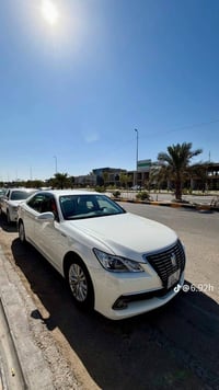 كراون ملكه • هايبرد بنزين • ٢٠١٣