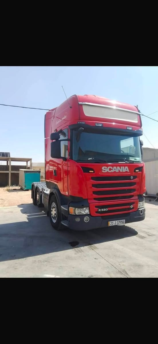 السلام عليكم سكانيه ٢٠١٥مكينه 580v8كير اوتماتيك عرجه رتايدر ثلاجه فصل وربط بس راس كفال عامه ماناقصه شي ***********سعر ٣٨٥وبيه شويه مجال مكان سياره بغداد جرف نداف
