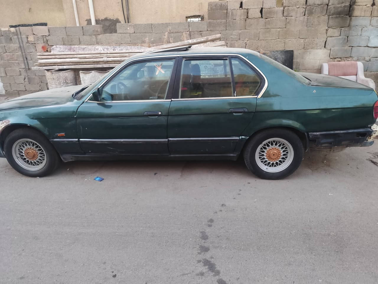 السلام عليكم ورحمة
بي أم موديل 1993
رقم أنبار تحويل ثاني يوم 
محرك كير حداديه 
سعر 25 وبيها مجال شي بصيط 
ماكن بغداد حي الفرات 
رقم ***********
