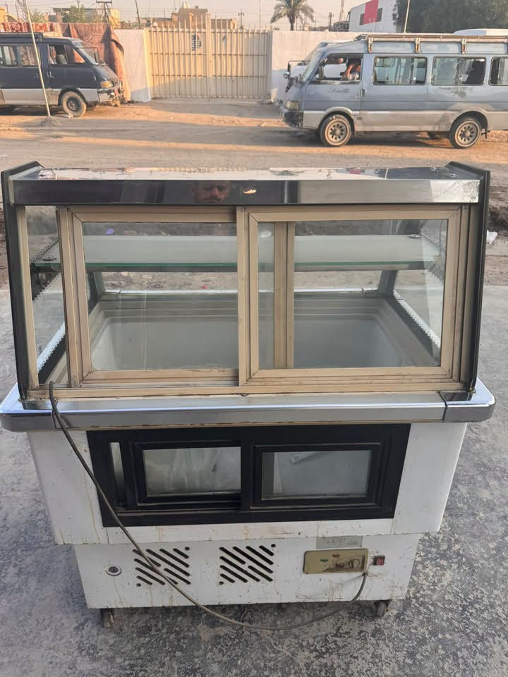 براد مقبلات • بغداد