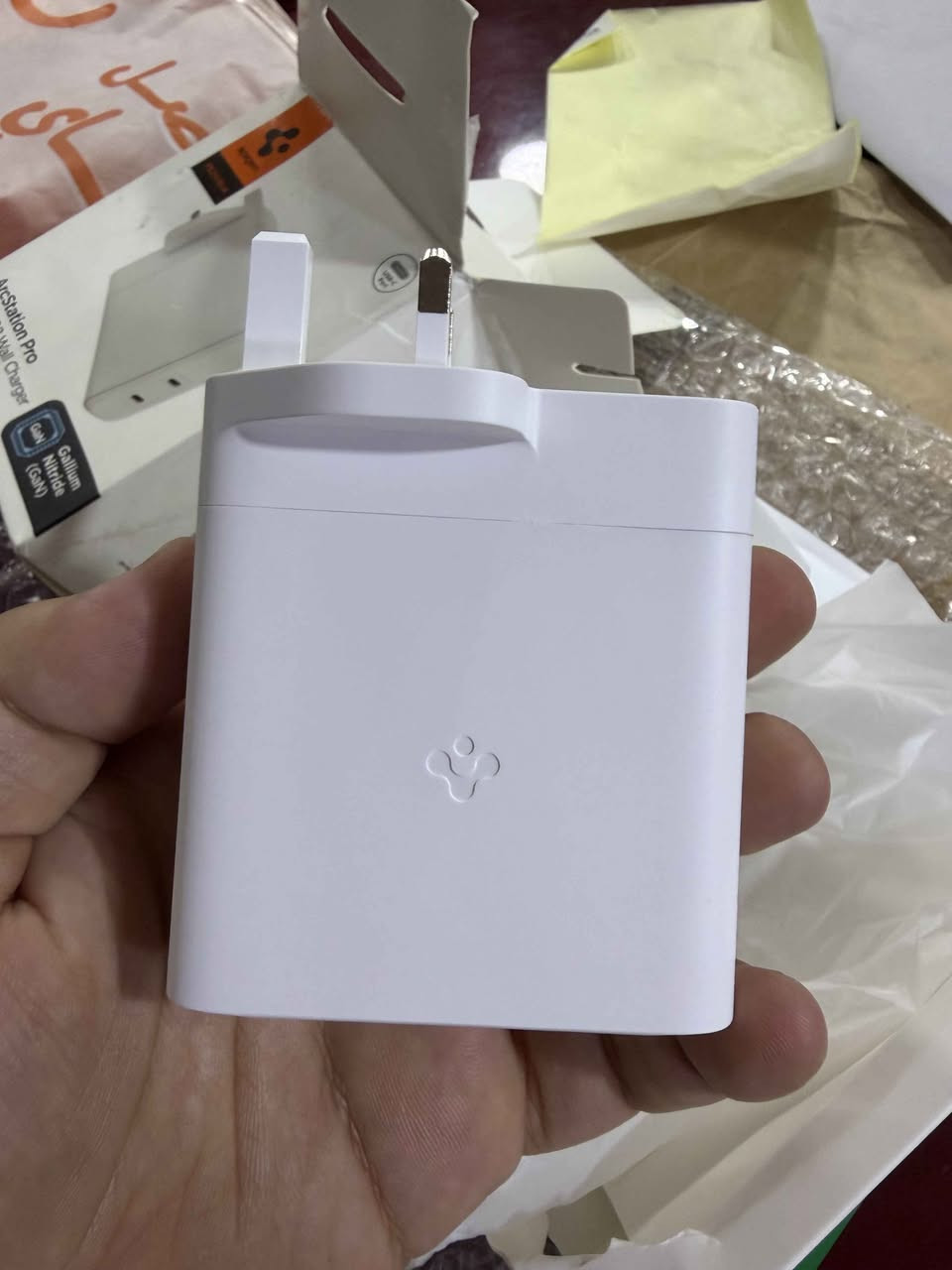 للبيع شاحن Spigen ArcStation Pro GaN 120W الأصلي
الموديل: PE2109UK
SKU: ACH06034
اللون: أبيض
المنفذ: 2x USB-C
القدرة: 120W Max
النوع: GaN (Gallium Nitride)
القابس: UK Plug
الشاحن جديد كلياً بالصندوق وغير مستخدم نهائياً
 مفتوح من الصندوق فقط
المواصفات:
شحن سريع جداً حتى 120 واط
منفذين USB-C
مناسب للابتوبات، التابلت، والموبايلات
يدعم PD / PPS
حجم عملي وكفاءة عالية بتقنية GaN
السعر: 85,000 دينار عراقي
للطلب:
خاص أو واتساب رسائل فقط
*********** بغداد, العراق
