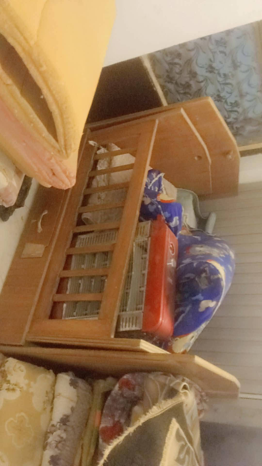 غراض بيت للبيع كلمن وسعره شراي يجي خاص
