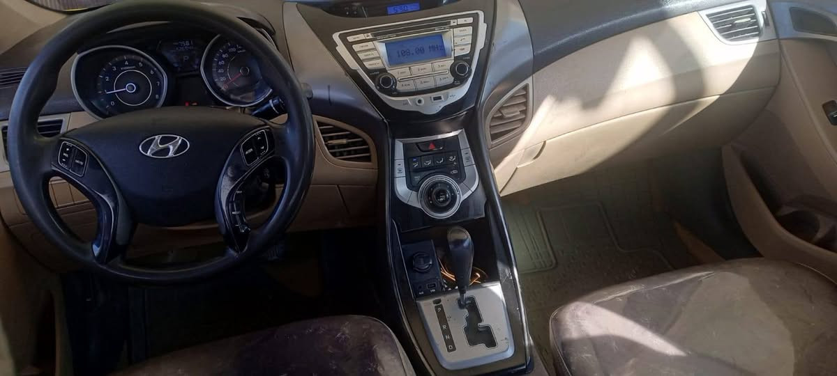 النترا موديل ٢٠١٢
خليجي 
سياره جاهزه 
ب اسمي رقم بغداد 
مكلف ب النشر 
مكان السياره بغداد الغزاليه 
السعر ٧٥ 
‏‪‏‪***********‬‏
