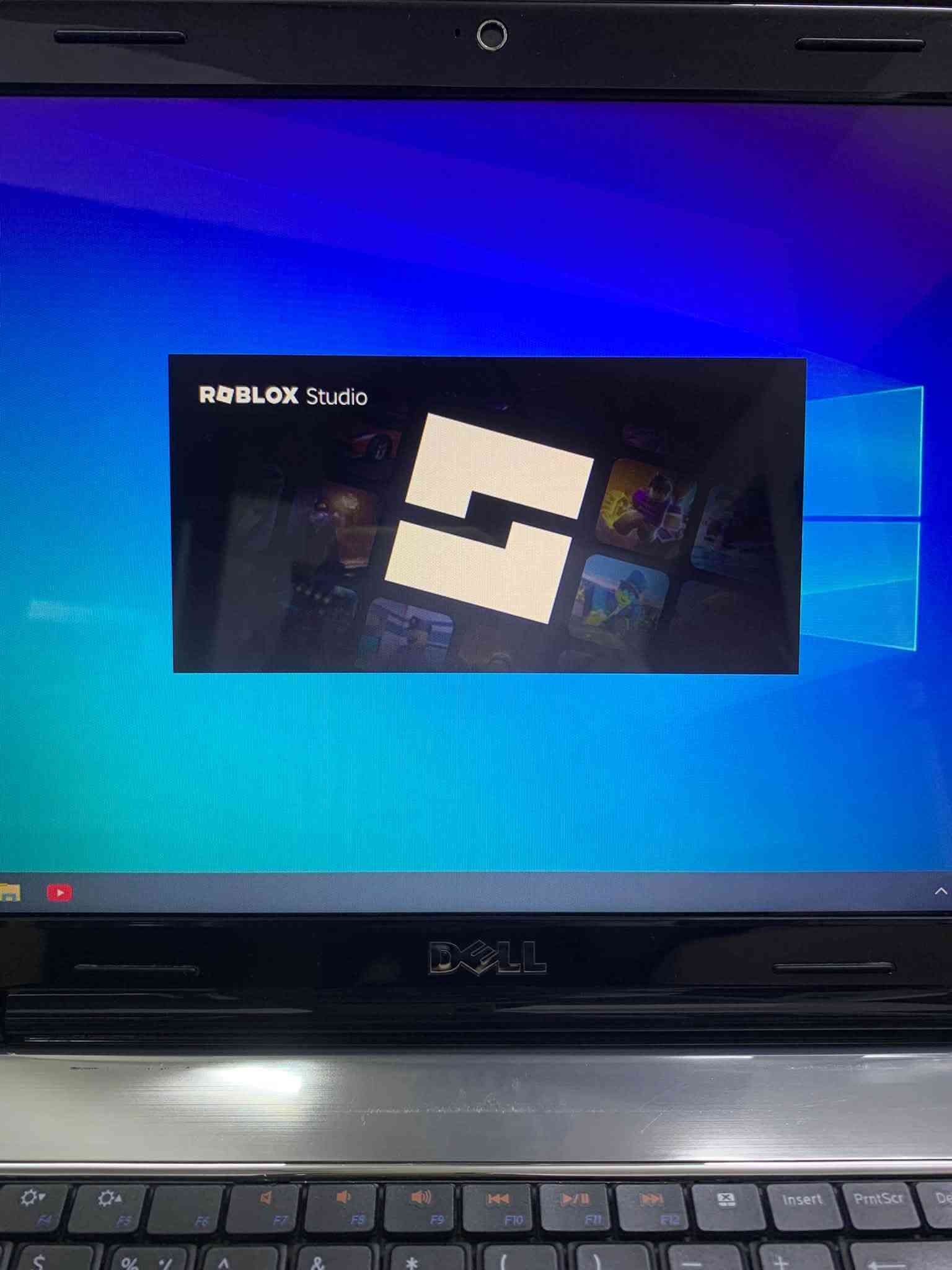 السلام عليكم
لابتوب DELL للبيع 

لابتوب يفيد للدراسه ول تصفح ول ألعاب المتوسطه

لابتوب نضيف  نقصه فقط بطاريات ول شاحنه مالته موجوده 

مواصفاته موجوده بل صور السعر 85 وبيه مجال للشراي 

مكاني بغداد الحريه  

لاستفسار خاص ..
