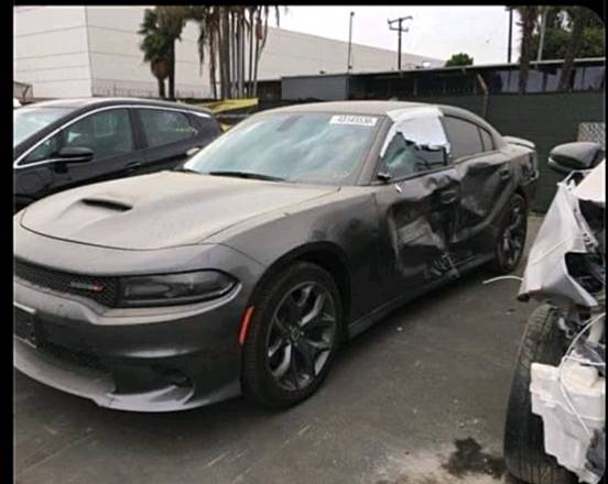 GT 19
معروفه مواصفات الجيتي 
حادثه جانبي موضح في صوره
ايرباك فقط برده وراجع 
كير مكينه مكفولات 
بجم كبس شركه 
سياره جاهزه وبدون اي نقص 
رقم بغداد 
ماشيه ١٧٧ الف كيلو
التواصل ع الوتساب 
***********