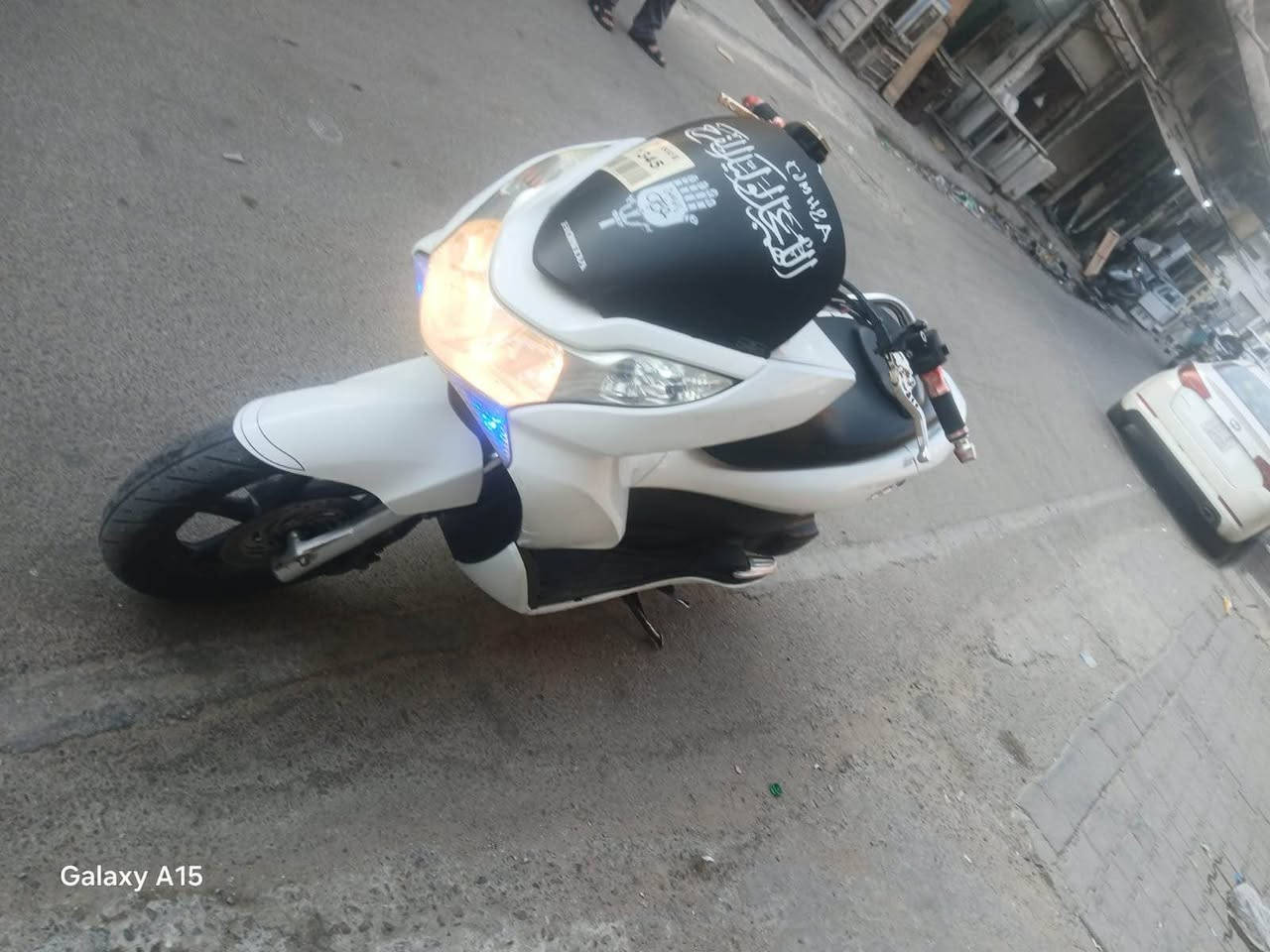دراجة  (PCX)(جيل الاول )🛵 للبيع ياباني ماشيه 24 الف حقيقي 
دراجة مال رمبه مكينه ناعمه برغي ممفتوح بيهه شلعه معدل كهربائيات كلهه شغاله بشرط علفحص 
دراجة جديده بلاديه 
أي نقص مابيهة
جيب فيتر وتعال افحص السعر مليون و450 
العنوان بغداد الكرخ   الاستفسار الاتصال على الرقم 📞 *********** بغداد, العراق
