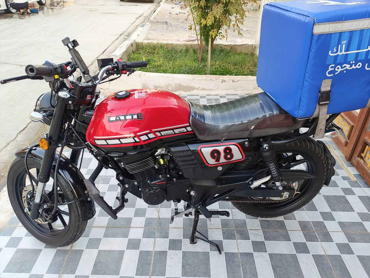 لاتي دايون 
ماطور نضيف اخو الجديد برغي ما مفتوح بي 
رقم أربيل 
 السعر مليونين 850 بي مجال شي قليل 
بسمي شرط التحويل
***********
***********
