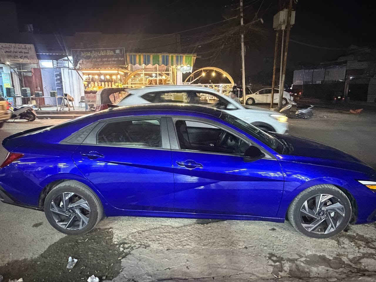 سلام عليكم
النتره ٢٥ ٢٠سي ال سبورت بدون ايرباك نص موصفات حره دخول جديد باسمي 
ماشيه ٨٠٠٠

سعر ١٤٥

سياره جاملغ وشويه من باب جاملغ صبغ وباب كلير

***********

